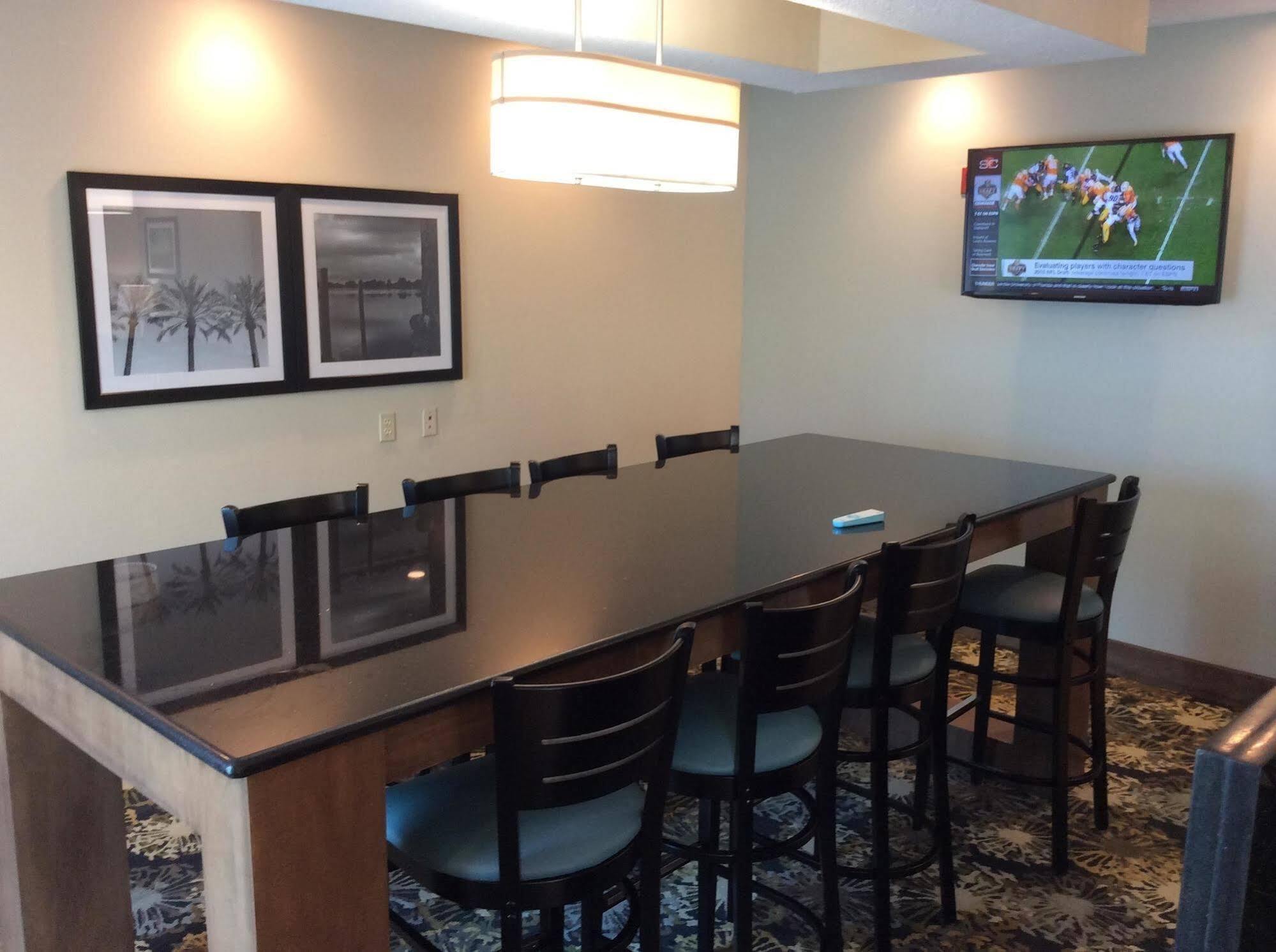 Best Western Wesley Chapel Esterno foto