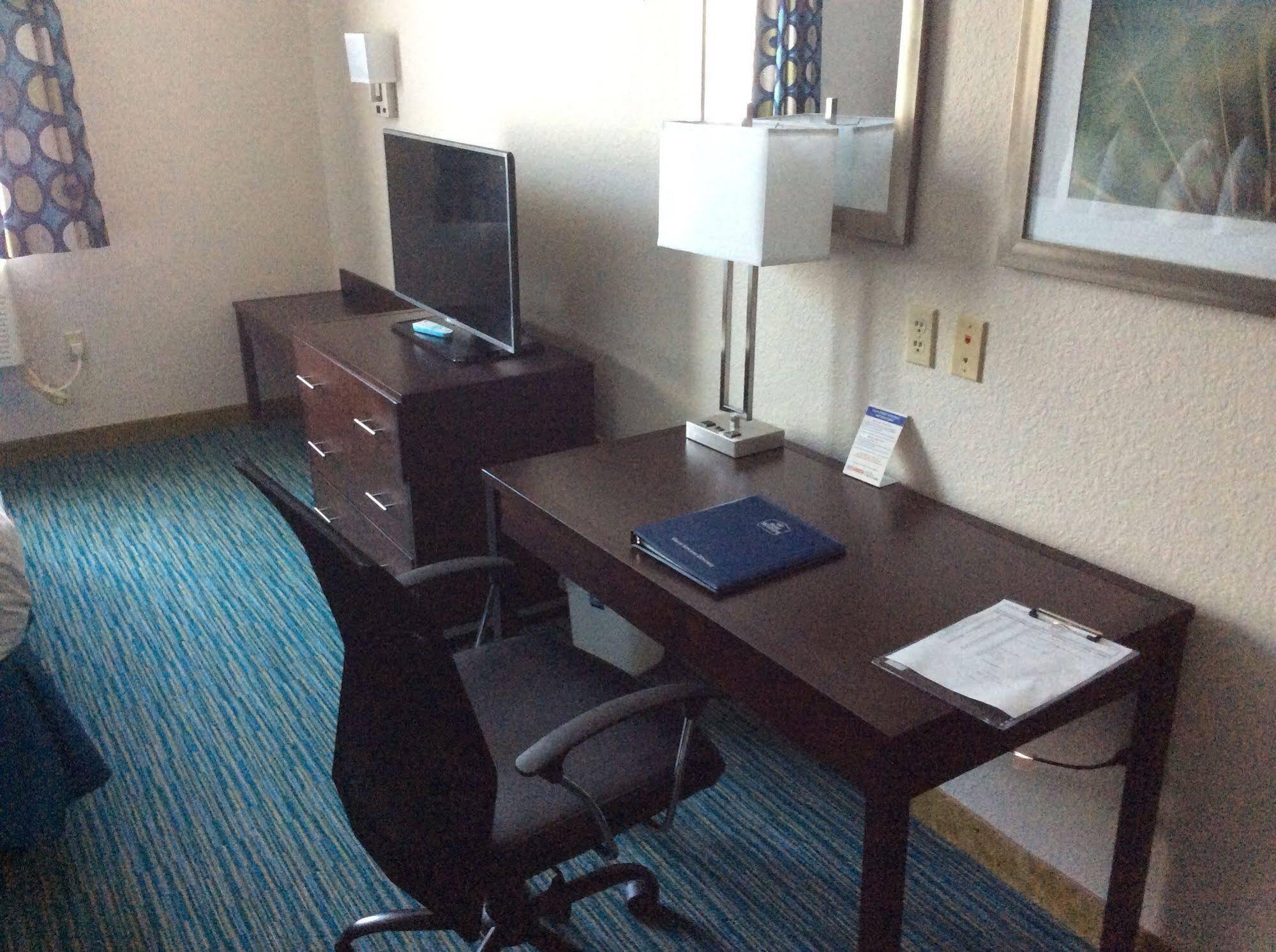 Best Western Wesley Chapel Esterno foto